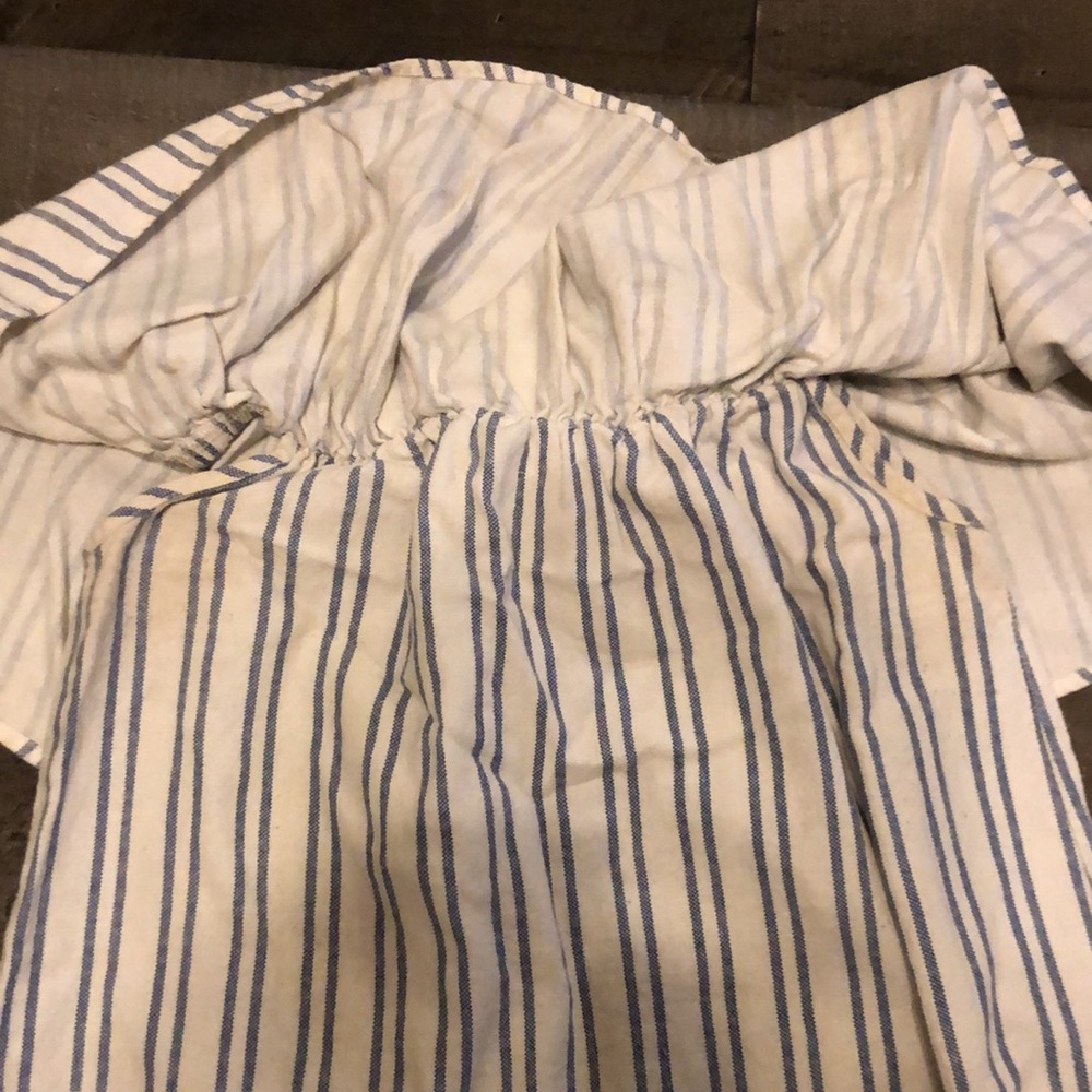 A. OK Coevolution Ruffle Top Tunic - Picture 3 of 4
